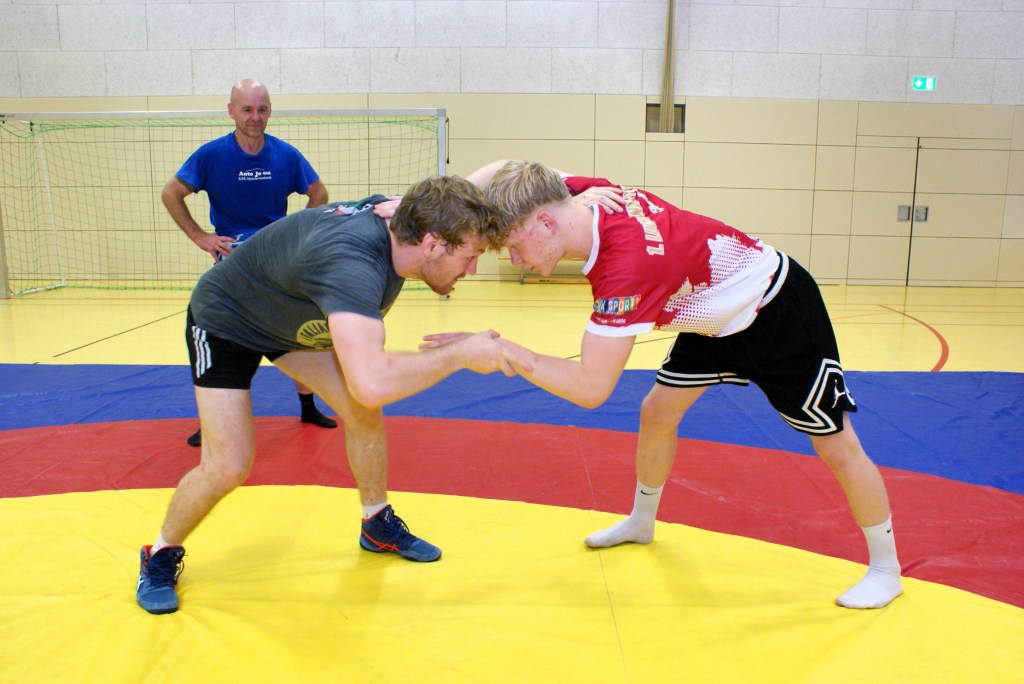 Ringen: Thüringer Meisterschaften im Freien Stil in Pößneck