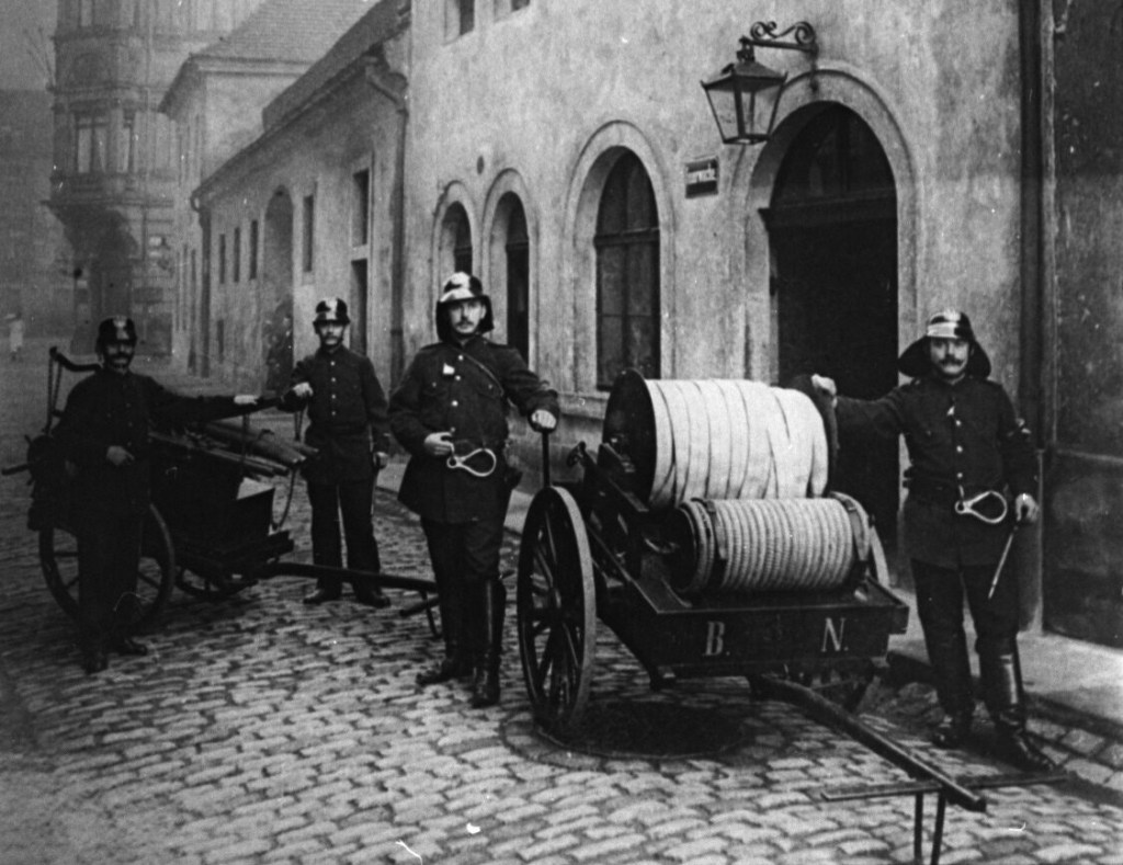 Zwischen Rauch und Flammen – die Geschichte der Zwickauer Feuerwehr