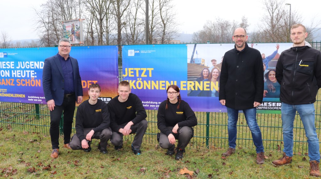 Geraer Unternehmen erhält Banner der IHK-Azubikampagne