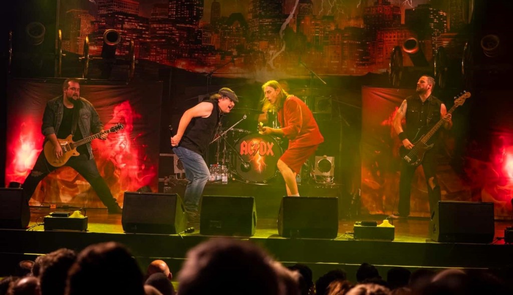 AC/DC-Kracher lassen Reichenbacher Kulturtempel&nbsp;erbeben