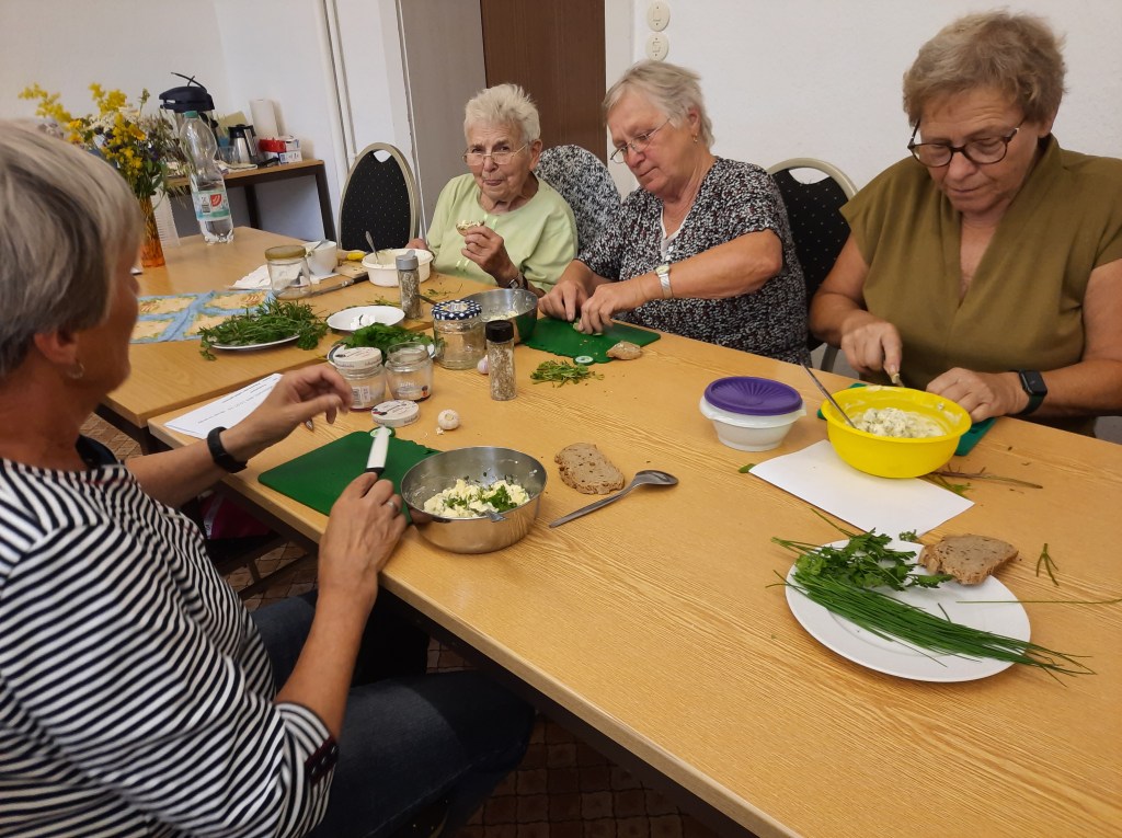 Bernsgrüner Landfrauen – Kräuterbutter selbst gemacht