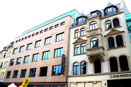 ehemaliges Kaufhaus Schocken: Das frühere Kaufhaus Schocken konnte heute wiedereröffnet werden.