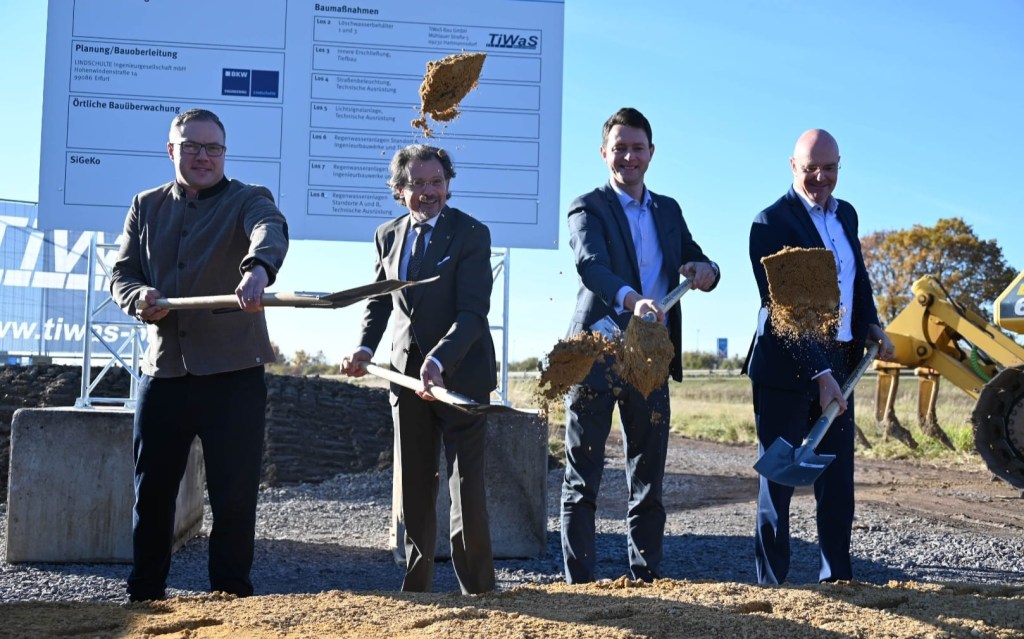 Spatenstich für neues Industriegebiet im Saale-Holzland-Kreis