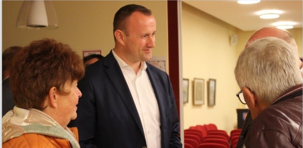 Neue Telefonnummern der Polizei in Pößneck und SOK-Landrat vor Ort