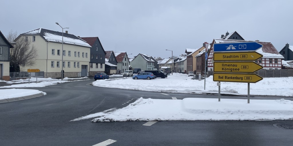 Baubeginn in Rudolstädter Ortsteil an der Rendezvous-Haltestelle „Dreiklang“