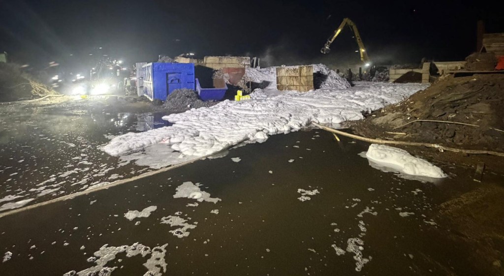 Großbrand in Zeulenroda – Landkreis prüft Maßnahmen gegen Betreiber der betroffenen Anlage