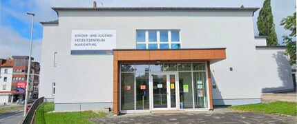 Schätze, Schnäppchen, Sammlerstücke – Anwohnertrödelmarkt in Zwickau