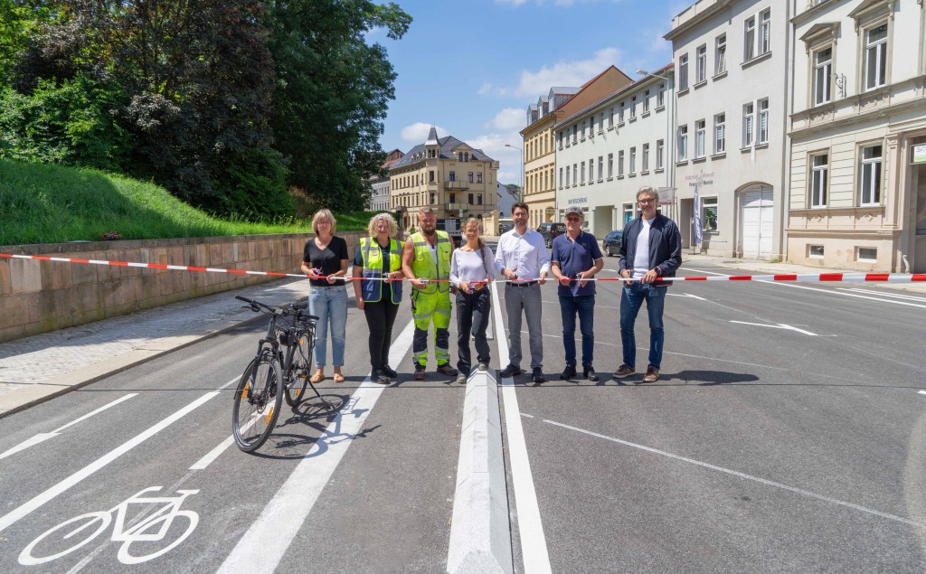 300 Meter Fahrbahn in Altenburg&nbsp;erneuert