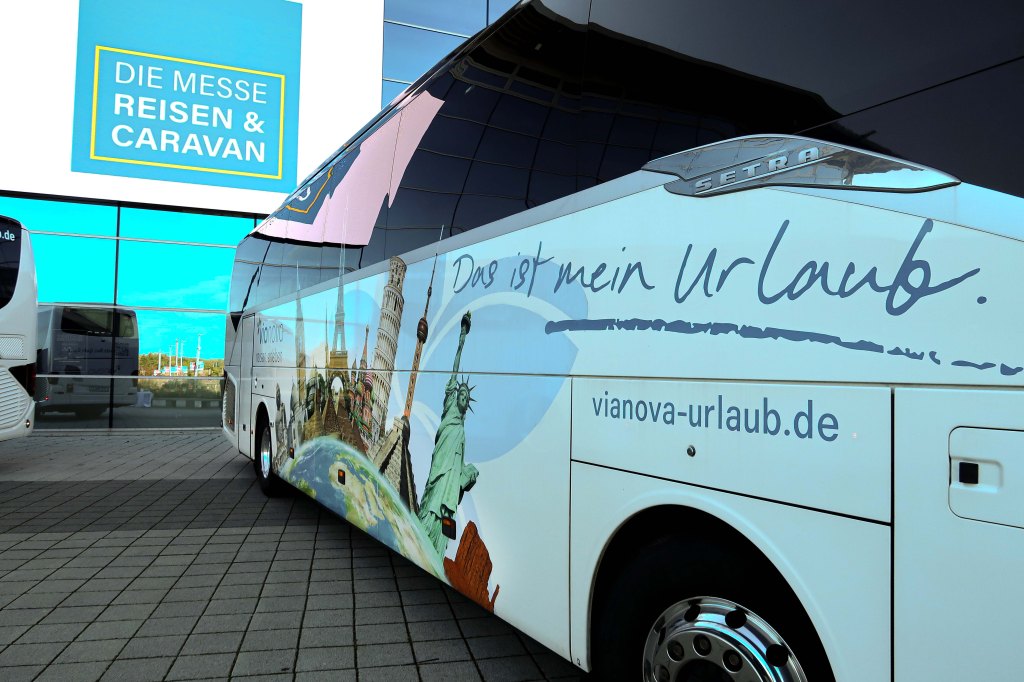 Vom 29. Oktober bis 01. November 2026 lädt die 35. Messe "Reisen & Caravan" zu Urlaub, Freiheit und Reiselust auf die Messe Erfurt ein. 348 Unternehmen der Touristikbranche, Organisationen, führende Wohnwagen- und Reisemobilmarken stellen die neuesten Trends auf 28.000 Quadratmetern vor.